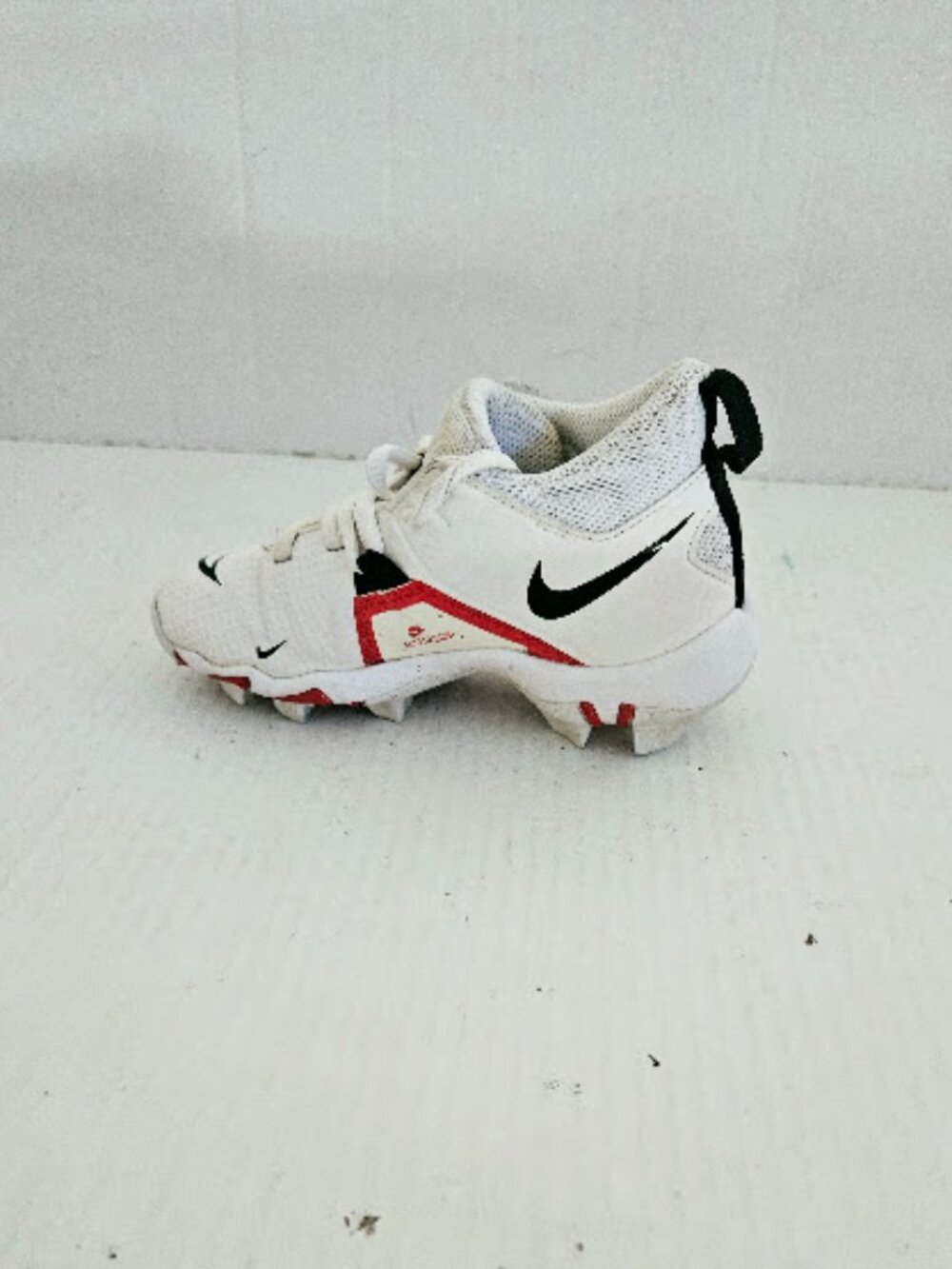 Nike Alpha Kids White/Red Athletic Sneakers Lace-Up Shoes Size 11C